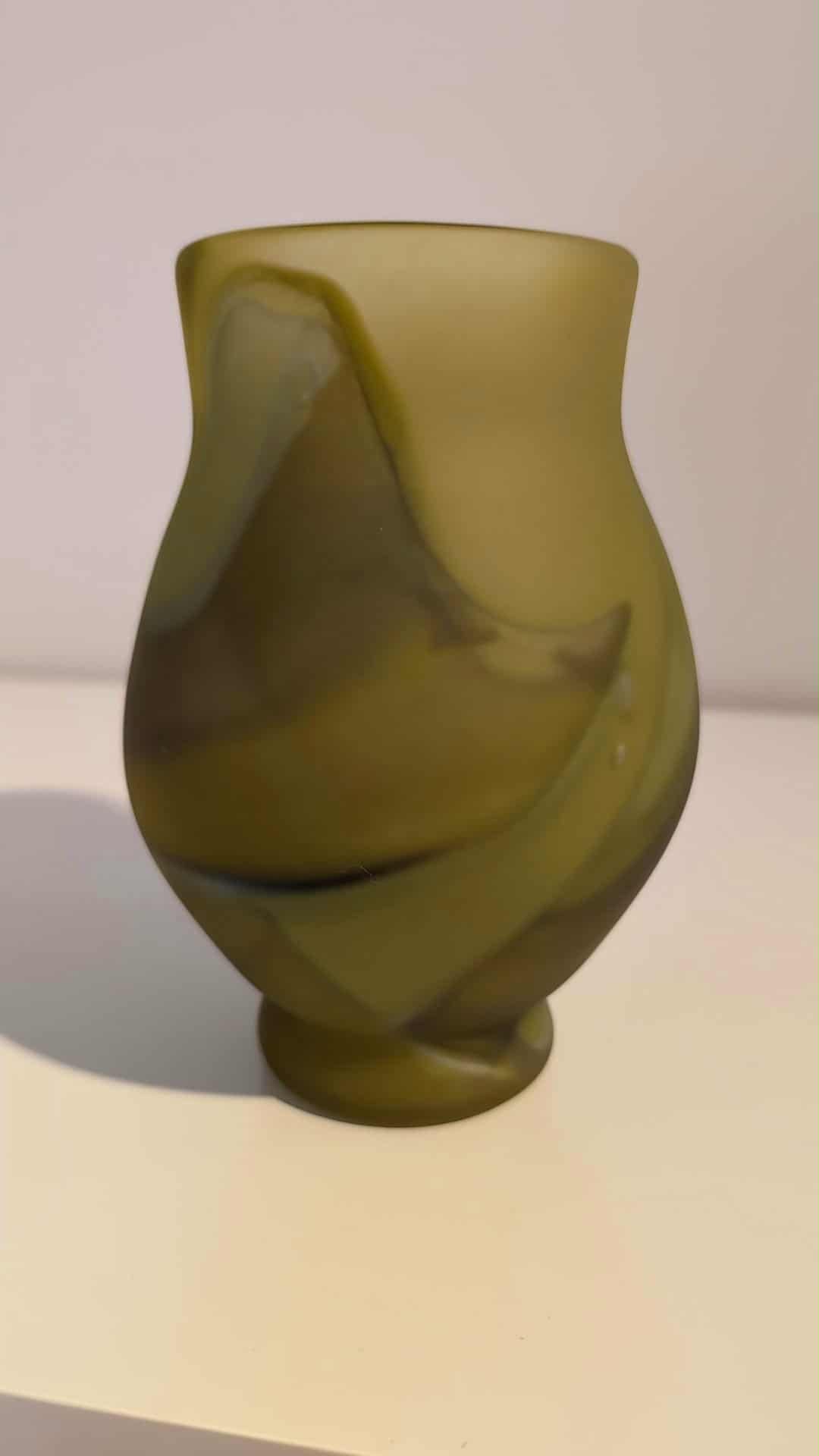 Fiori Vase Series Vase (w shard motif green vase form)